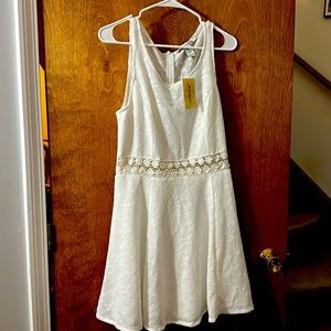 American Rag white dress size Large Juniors. Great for any wedding events!